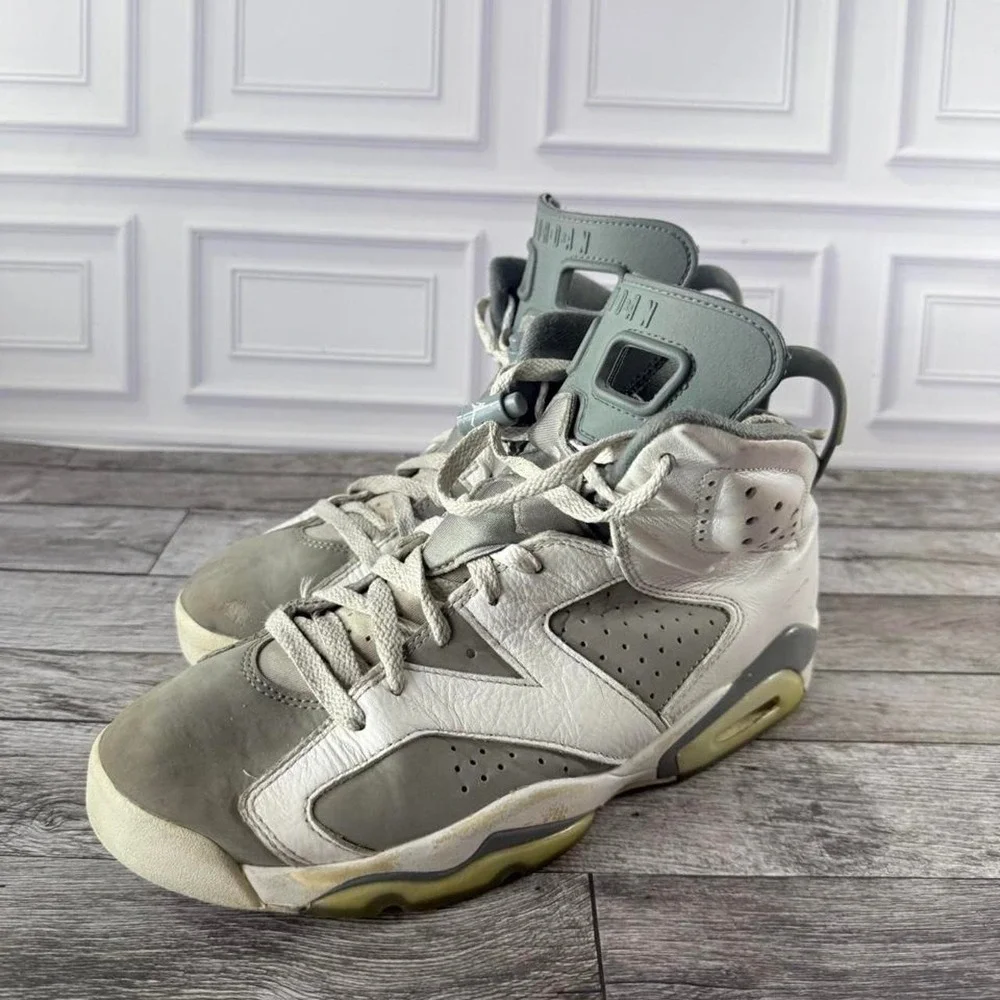 Men's size 9 Jordan 6 Retro 